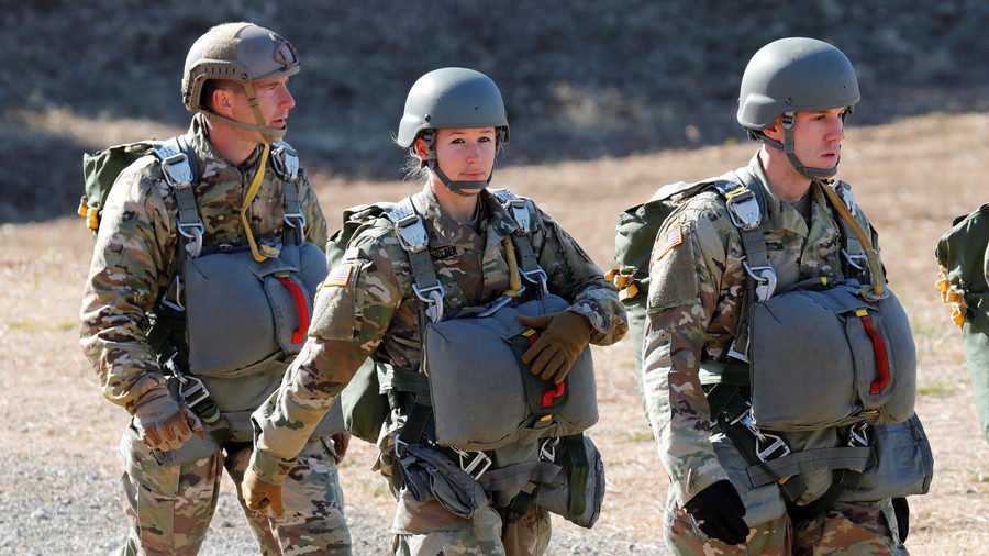 us military woman
