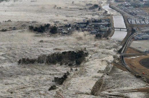 Click to enlarge tsunami japan 2011