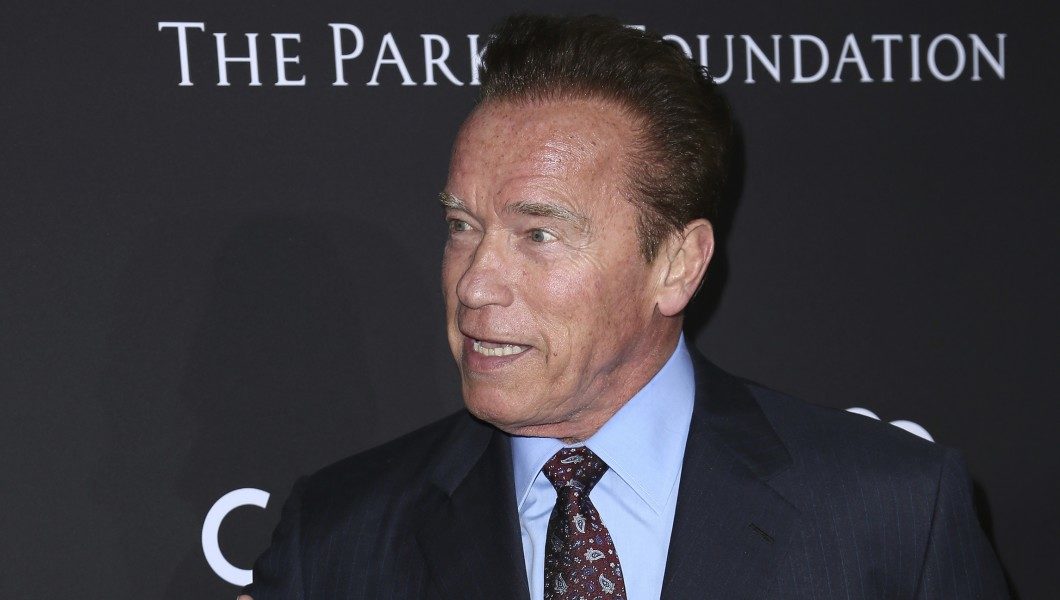 Arnold Schwarzenegger to sue oil companies