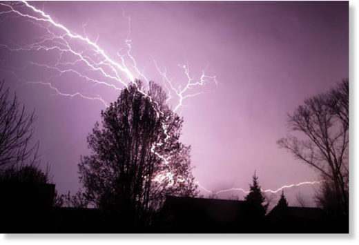Click to enlarge lightning