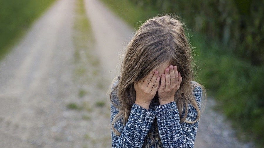 Click to enlarge sad girl