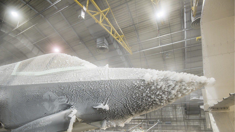 Click to enlarge An F-35B Lightning II undergoes ice evaluation testing