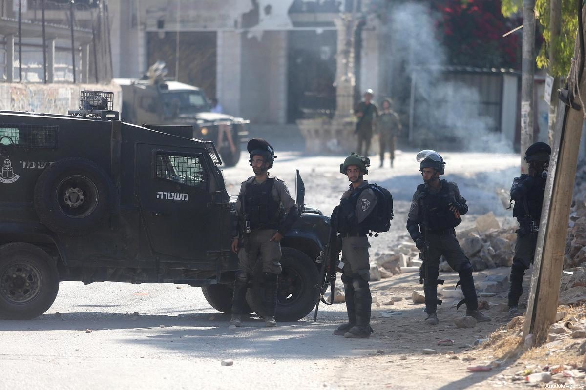 Click to enlarge Israeli soldiers