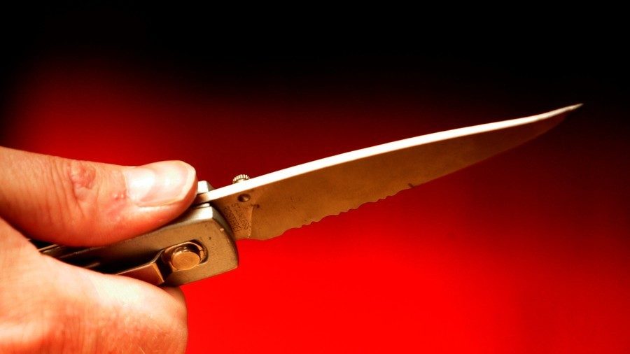 Picture of a knife.