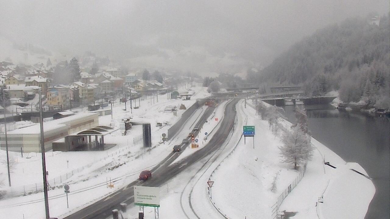 Click to enlarge Gothard , snow