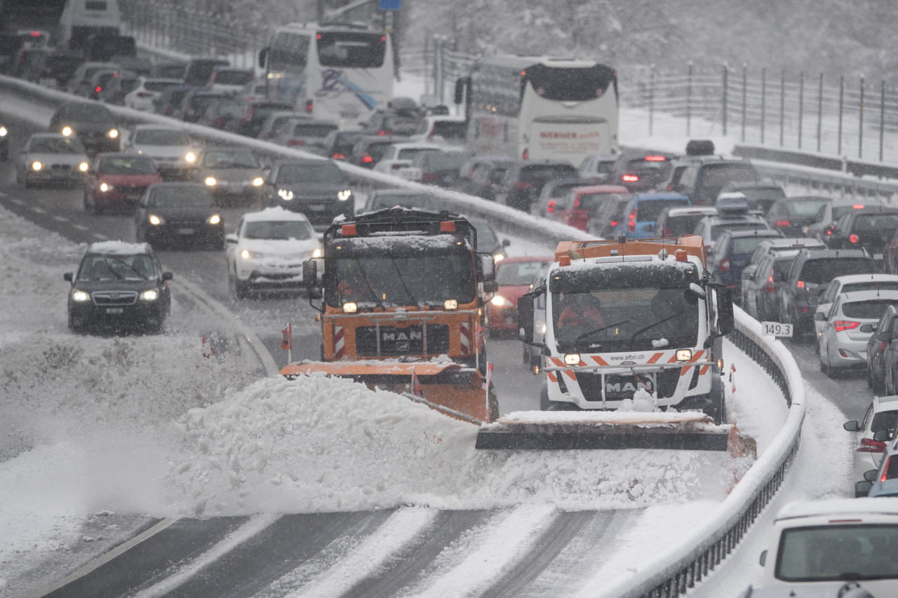 Click to enlarge Gothard , snow