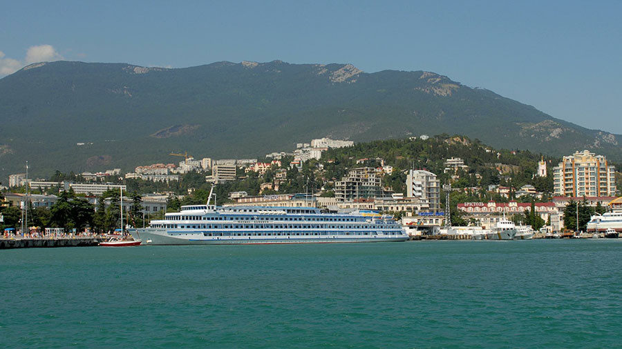 Click to enlarge Cruise ship in Crimea
