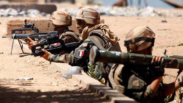 Click to enlarge French soldiers