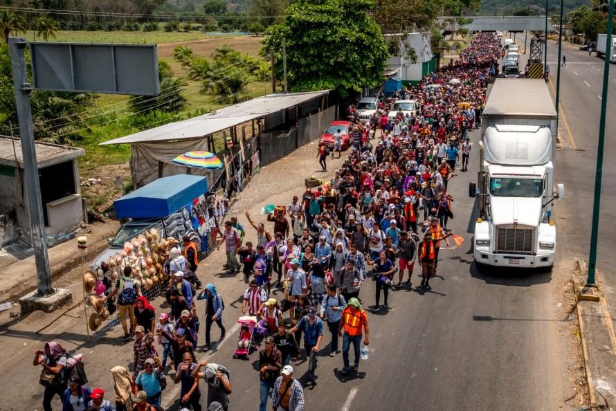 Click to enlarge central american migrants US border