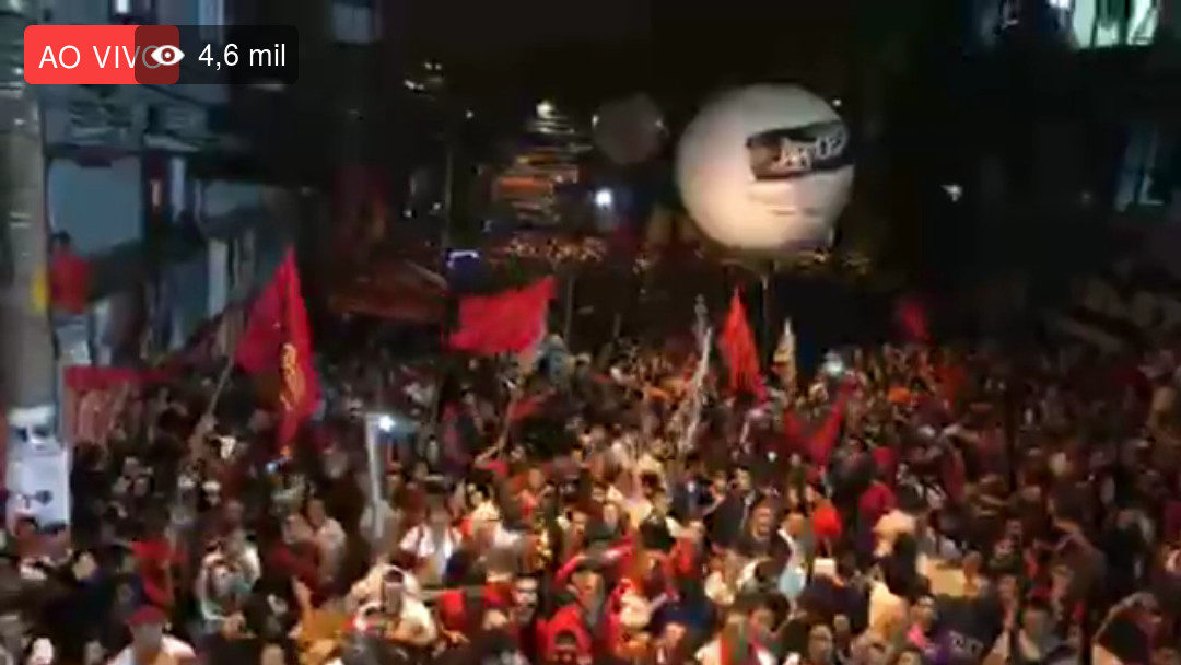 Click to enlarge In defense of Lula at the ABC Metalworkers' Union