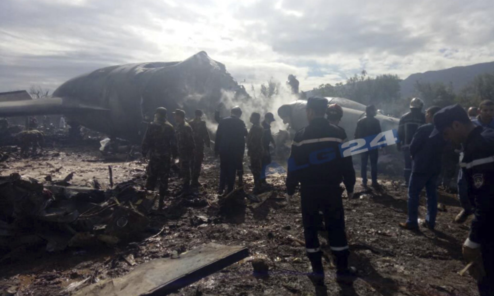 Click to enlarge algeria plane crash