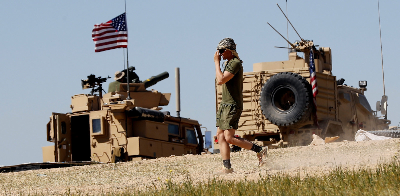 Click to enlarge US soldier manbij