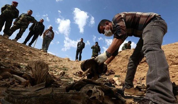Click to enlarge Mass grave in Raqqa