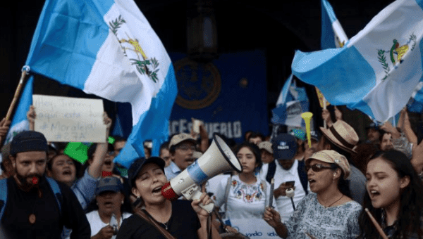Guatemala demonstration Jimmy Morales