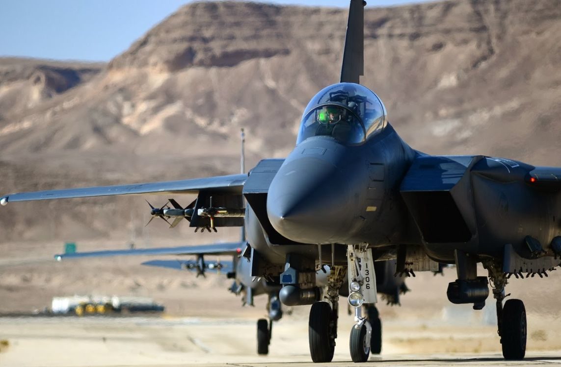 Fighter jet