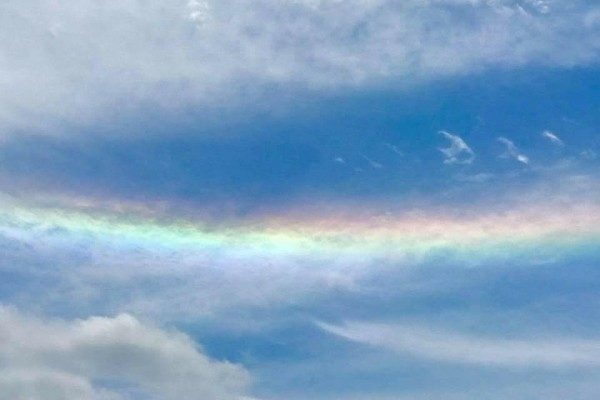 Click to enlarge Fire rainbow over Taiwan