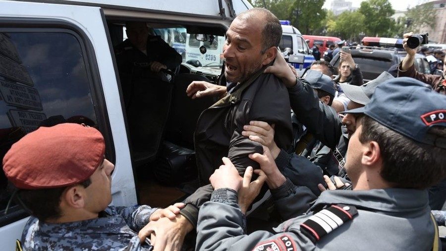 Click to enlarge Armenia protests