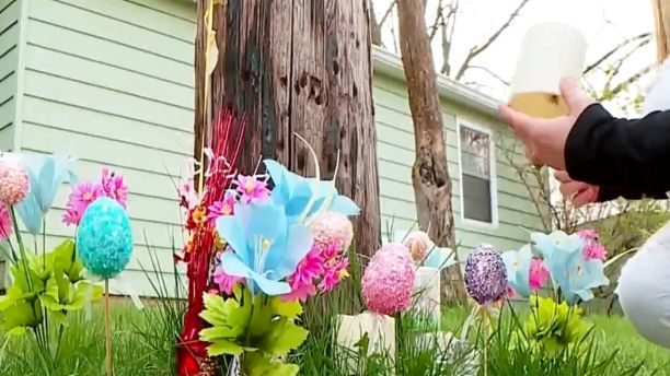Click to enlarge makeshift memorial