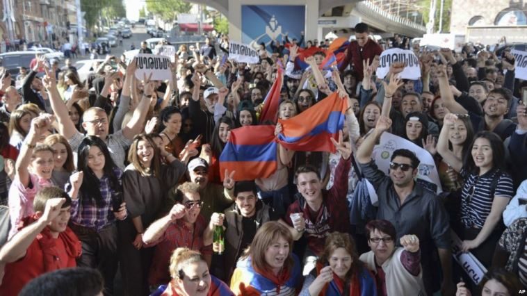 Click to enlarge armenia protests