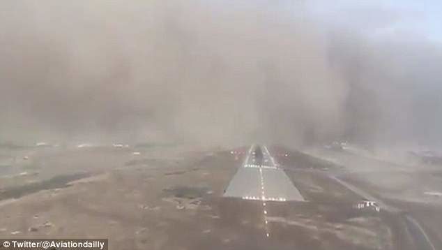 Jet landing in Saudi Arabia sand storm