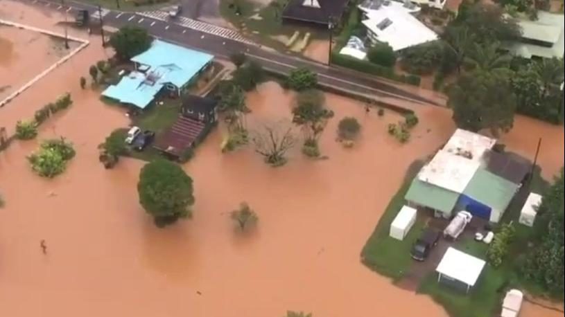 Click to enlarge Record flooding in Hawaii