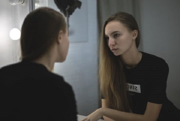 girl mirror