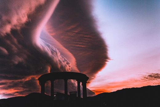 Click to enlarge Sky over Yalta