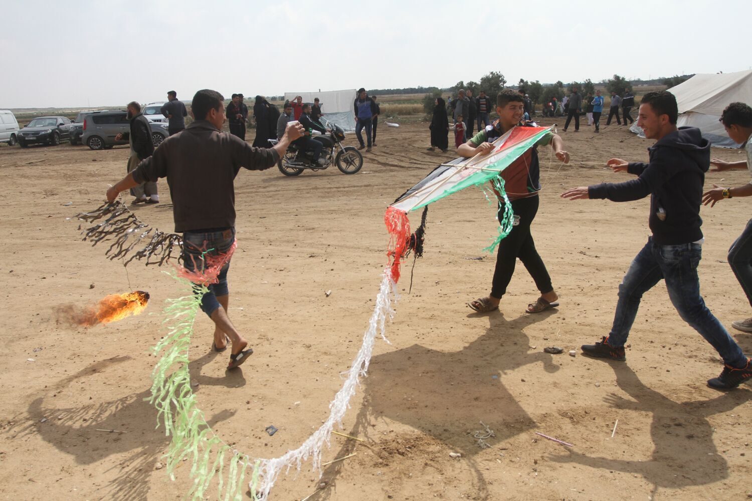 Gaza protest kites march of return