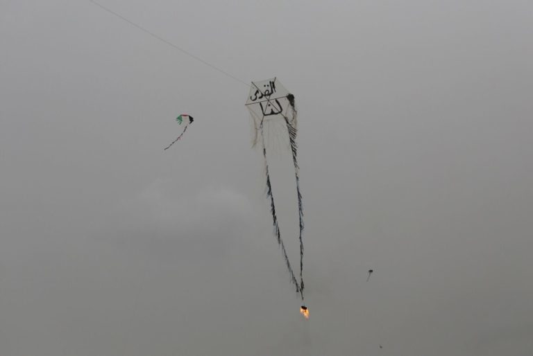 burning kite gaza protest march of return