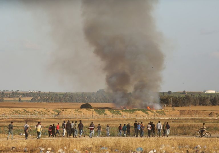 Click to enlarge fire kites gaza wheat fields