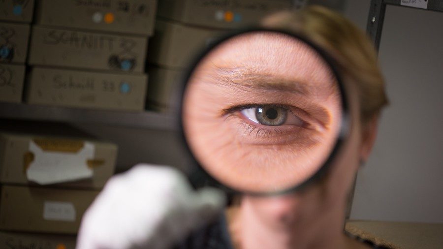 magnifying glass eye