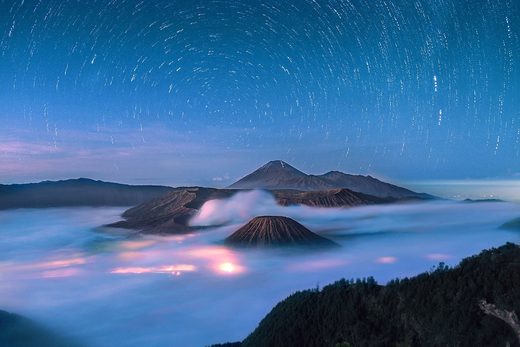 Click to enlarge Bromo Startrails by Silentino Natti