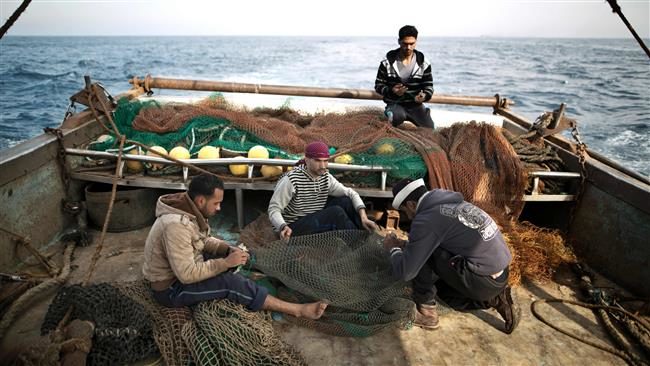 Click to enlarge Palestinian fishermen Gaza Strip