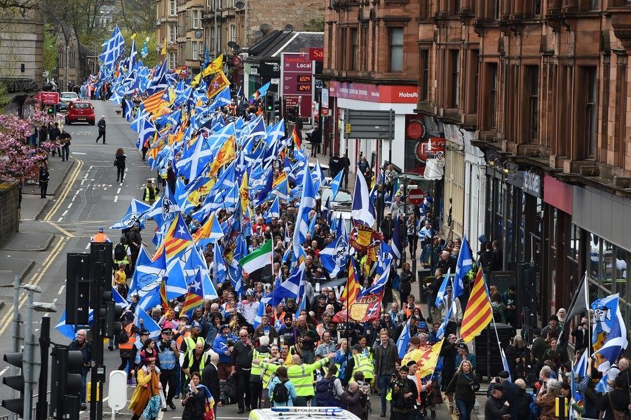 'Long live free Scotland': Thousands take to streets of Glasgow for ...