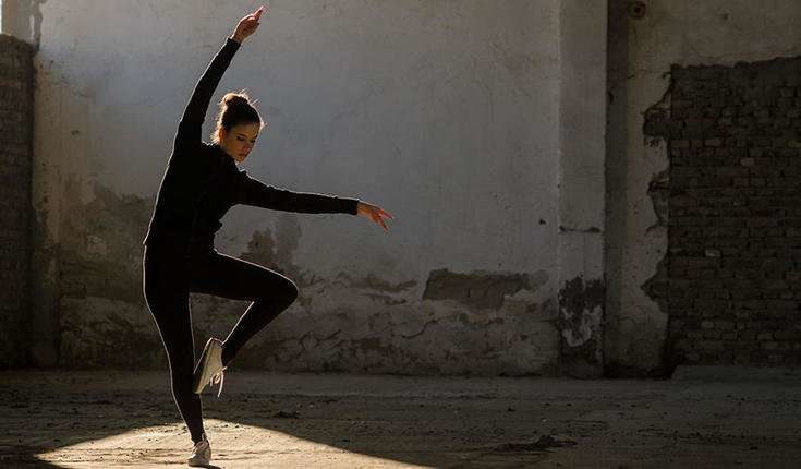 Click to enlarge dancer