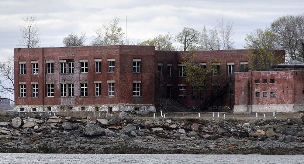 Mass graves on Hart Island
