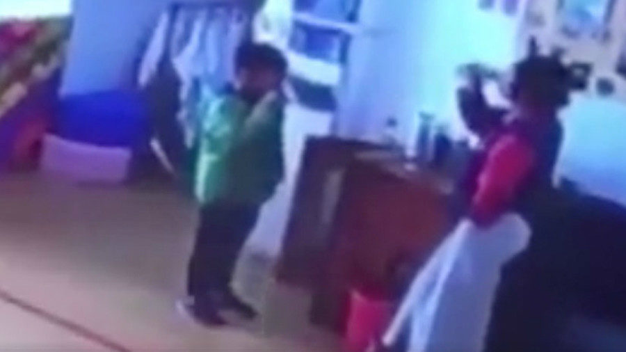 chinese teacher boiling water