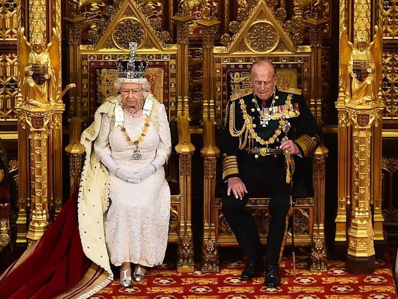Click to enlarge queen elizabeth philip monarchy