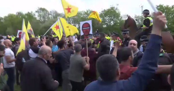 Kurdish protesters