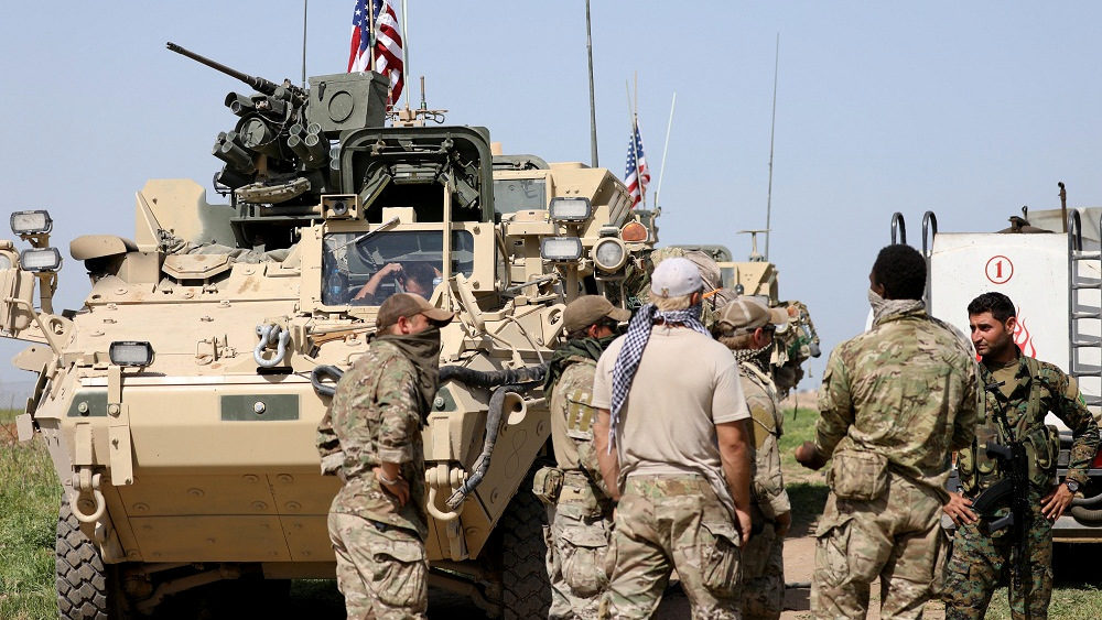 Click to enlarge US troops Kurds