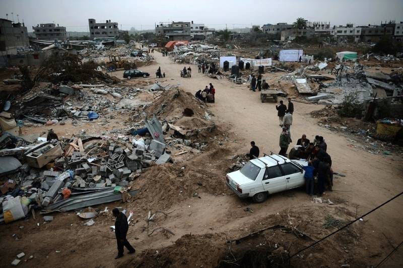 Click to enlarge cast lead gaza
