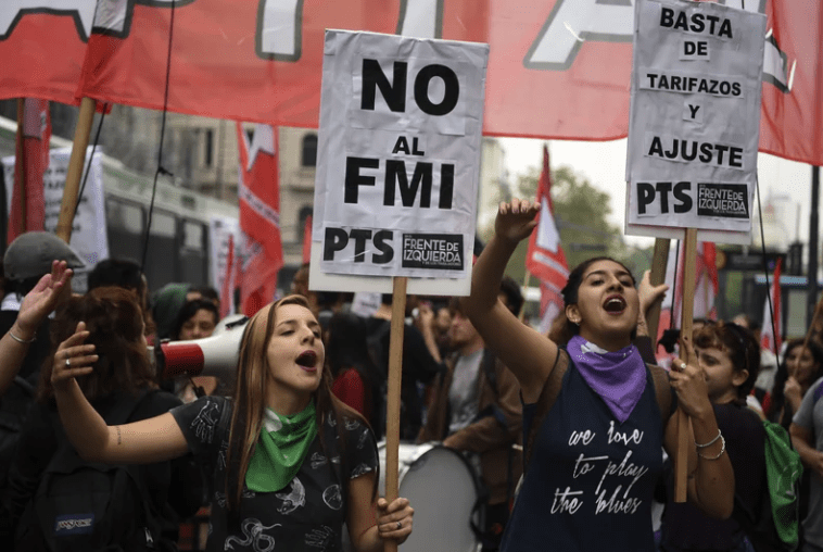 Click to enlarge Argentina protest IMF