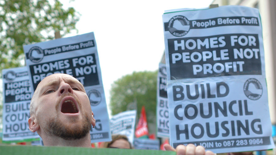 Click to enlarge dublin protest