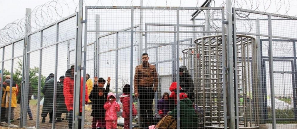 Click to enlarge Hungarian gate border fence
