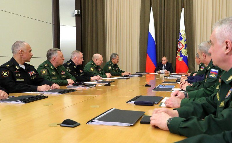 Click to enlarge putin meeting