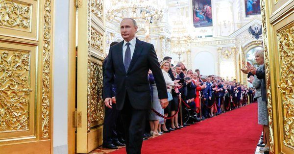 Click to enlarge putin palace