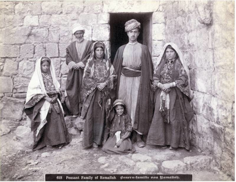 Click to enlarge palestinian family 1910