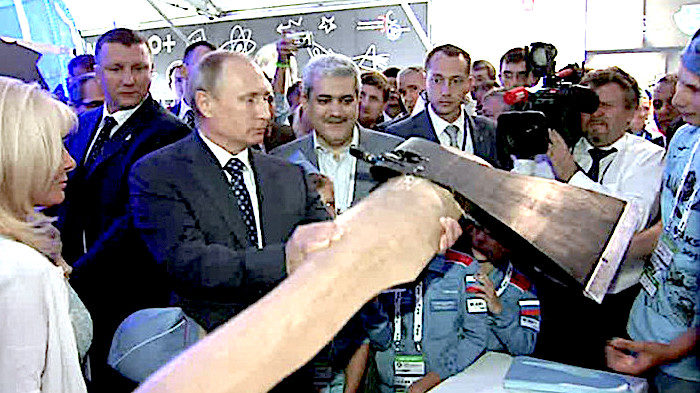 Putin Ax