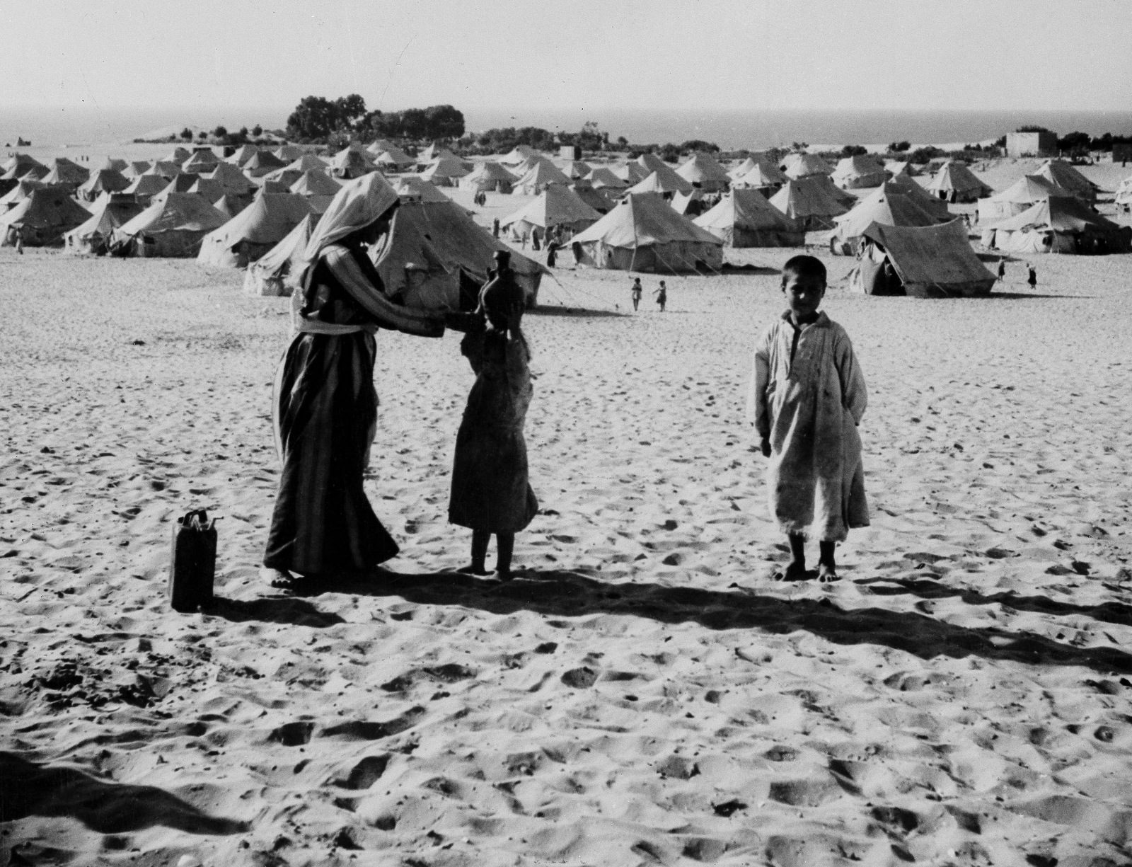 Click to enlarge gaza refugees