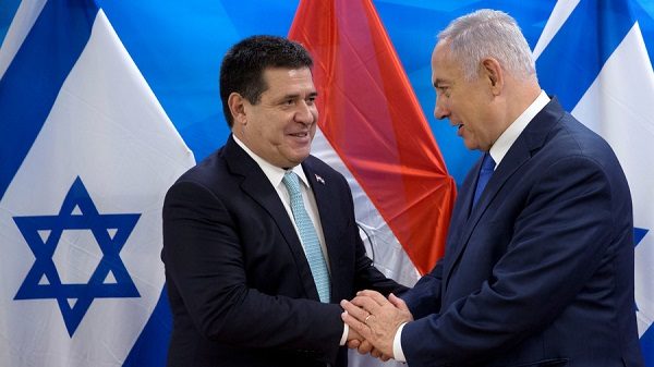 Paraguayan President Horacio Cartes and Israeli Prime Minister Benjamin Netanyahu